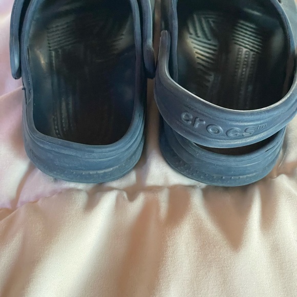 Crocs for kids! Preowned! Size 10-11 children’s! Blue - Picture 2 of 5